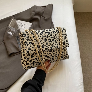 Grand sac bandoulière en toile léopard avec bandoulière chaîne dorée pour femme