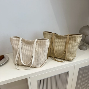 Women's Minimalist Straw Woven Tote Bag Summer Beach Vacation Large Capacity Handbag With Synthetic Leather Handle Shoulder Bag