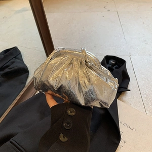 Sac à Épaule Nuage Plissé Métallique pour Femmes Sac Bandoulière en Simili Cuir Mode Pochette de Soirée Décontracté Quotidien Voyage Petit Sac Messager