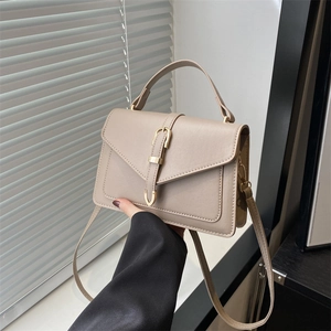 Sac à Épaule en Cuir PU Tendance pour Femmes Sac à Main Carré Vintage Boucle Métallique Sac Bandoulière Couleur Unie