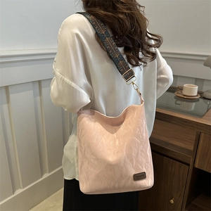 Women Retro Crinkle Texture Tote Bag With Bohemian Wide Strap Large Capacity PU Leather Shoulder Crossbody Bag Fashion Daily Bag