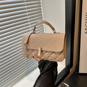 Sac à Épaule Matelassé pour Femmes Mode en Cuir PU Sac Bandoulière Avec Chaîne en Métal Poignée Supérieure Sac à Main Carré