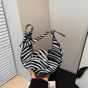 Fashion Animal Print Underarm Bag Women PU Leather Leopard Zebra Cow Crescent Hobo Bag Trendy Metallic Buckle Shoulder Bag