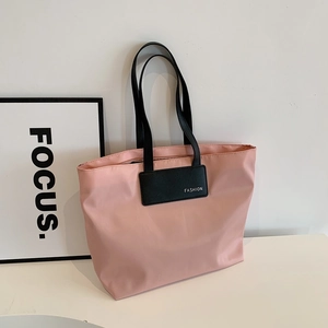 Large Capacity Nylon Tote Bag For Women Simple Fashion Solid Color Shoulder Bag Lightweight Commuter Handbag