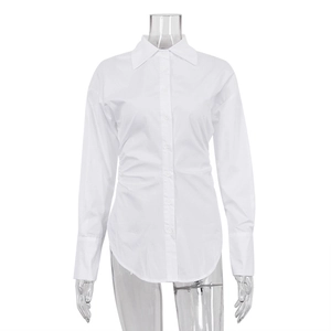 Chemisier blanc en coton à manches longues pour femme avec taille cintrée et ourlet arrondi