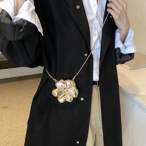 Elegante Pochette da Sera a Forma di Fiore Finitura a Specchio Metallica Borsa a Tracolla per Donna Festa Matrimonio con Catena Lunga Stile Dolce