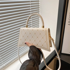Women Quilted Rhombic Shoulder Bag Heart Embroidery Woven Handle Rivet PU Leather Crossbody Handbag Fashion Trendy Bag