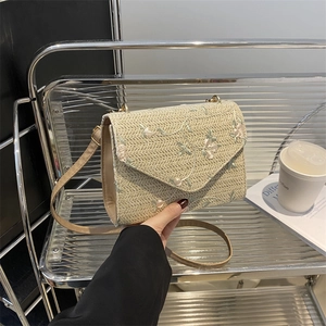 Sac Bandoulière Tissé En Paille Pour Femmes Avec Broderie Florale Rabat Enveloppe Fermoir Magnétique Style Décontracté