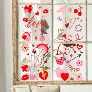 Valentijnsdag hartjes en liefde stickers op een wit vintage houten raam decoratie