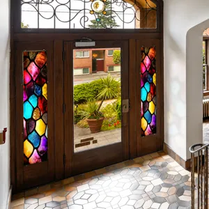 Película decorativa para ventanas con mosaico de colores translúcidos en puerta de madera
