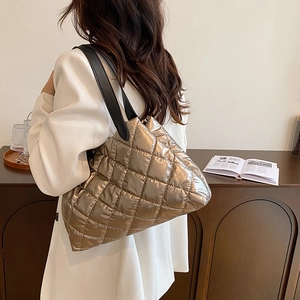Women Fashion Quilted Puffer Tote Bag Metallic PU Leather Diamond Lattice Shoulder Bag Winter Casual Underarm Bag