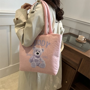 Borsa tote trapuntata rosa con stampa di orsetto viola e tracolla larga per studentesse