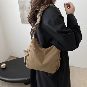 Brown pleated shoulder hobo bag in minimalist large capacity crossbody tote style