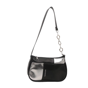 Fashionable black and silver color-block underarm bag with flower ring chain detail