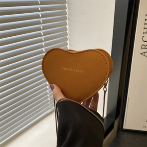 Sac Bandoulière en Cuir PU en Forme de Cœur Mini Sac à Main avec Chaîne et Imprimé Fashion And Bags pour Femme