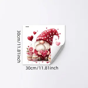 Valentinstag Gnom Fensteraufkleber mit Herz und Cupcake Motiven im Format 30x30cm