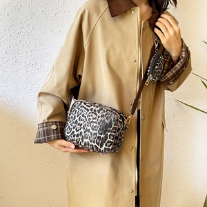 Modische Umhängetasche mit Leopardenmuster und kleinem runden Münzfach für Damen