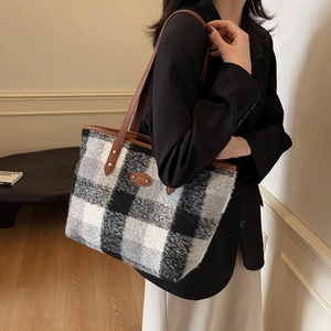 Women Large Plaid Woolen Tote Bag Vintage Tweed Shoulder Handbag With Leather Handles Winter Commuter Daily Handbag
