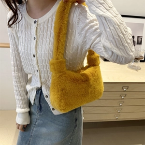 Elegante borsa tote in ecopelliccia gialla, borsa a spalla capiente per l'autunno e l'inverno