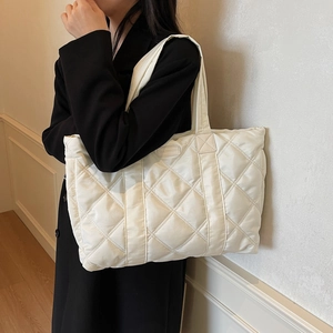 Borsa Tote Trapuntata a Rombi Donna Grande Capacità Borsa a Tracolla in Nylon Leggera Elegante Borsa a Mano per Pendolari Quotidiana
