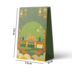 Sacchetto regalo verde Ramadan Eid con motivo moschea dorata e misure 22x12x8cm