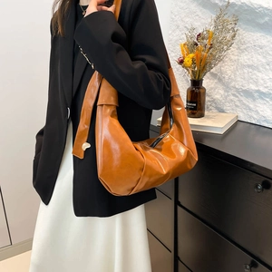 Women Retro Pleated Underarm Shoulder Bag Large Capacity PU Leather Knotted Strap Fashion Hobo Crossbody Handbag