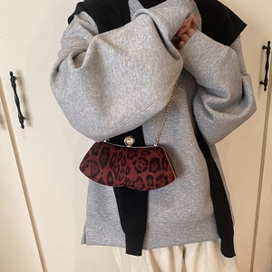Sac Baguette Rétro Imprimé Léopard pour Femmes Avec Fermoir Künstliche Perles Strass Chaîne Dorée Sac à Épaule Pochette de Soirée Élégante