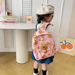 Süßer Cartoon Capybara Kinder Rucksack Nylon Atmungsaktive Schultasche Mit Plüschpuppen-Anhänger Für Kindergarten Jungen Mädchen