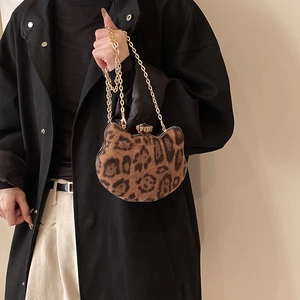 Cat-shaped leopard print handbag with gold chain strap and crystal clasp for women