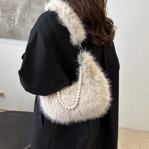 Sac Bandoulière Croissant En Peluche Femme Sac À Main Hobo Fausse Fourrure Chaîne Künstliche Perles Fermeture Éclair Doux Automne Hiver