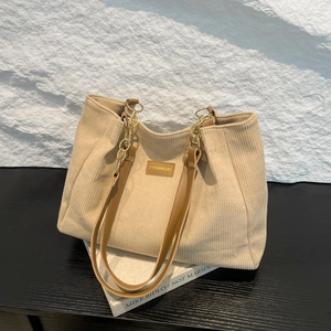 Sac Cabas Femme Minimaliste Urbain en Velours Côtelé Grande Capacité Sac à Épaule Rayures Verticales Avec Chaîne en Métal
