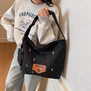 Large Capacity Canvas Tote Bag For Women Letter Embroidery Fashion Streetwear Shoulder Bag With Hanging Pouch For Commuting