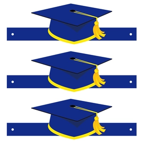 Dettaglio di tre cappelli di laurea in carta blu e gialla per decorazioni di feste