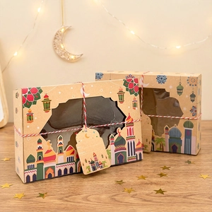 Kraftpapier-Geschenkbox mit Fenster und islamischen Mustern für die Neujahrsparty