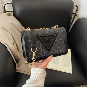 Borsa a Tracolla da Donna Fashion con Monogramma a Lettera M in Pelle PU Piccola Borsa Quadrata con Catena in Metallo Dorato