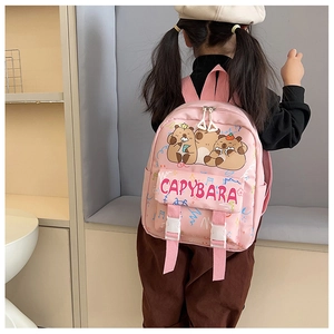 Zaino per bambini rosa impermeabile con simpatica stampa capibara e spallacci