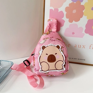 Rosa Kinder-Brusttasche mit niedlichem Capybara-Cartoon-Print und verstellbarem Gurt