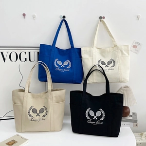 Large capacity canvas tote bag with Queen Tennis logo in four classic stylish colors