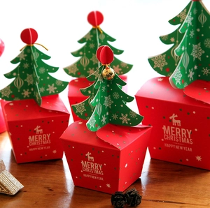 Christmas Tree Shaped Paper Gift Box Red Reindeer Pattern Candy Box With Golden Bell For Xmas Holiday Party Packing