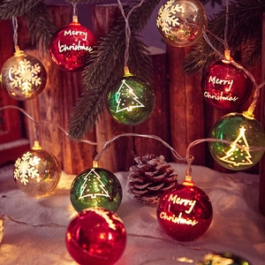 LED χριστουγεννιάτικη γιρλάντα με σχέδια Merry Christmas και ζεστή εορταστική λάμψη