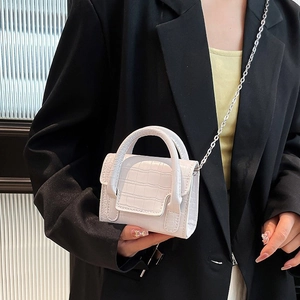 Women Mini Shoulder Bag Crocodile Pattern PU Leather Handbag With Metal Chain Retro Small Square Crossbody Bag Fashion Accessory