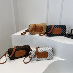 Women Retro Monogram Underarm Bag Stylish G Letter Decor Faux Leather Shoulder Bag Fashion Small Square Crossbody Bag Handbag