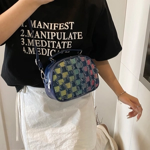 Modische mehrfarbige Umschlagtasche mit Tweed-Textur und edler Metallkettenriemen