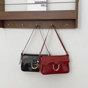 Retro patent leather crossbody bag in black and wine red with gold U-shaped buckle hardware