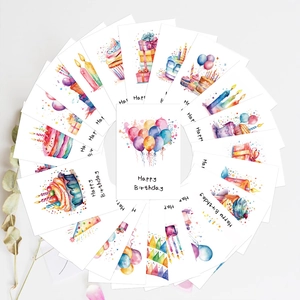 Aquarell-Geburtstagskarten-Set mit handgezeichneten Kuchen und Ballons in schicker Anordnung