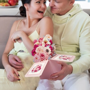 Handmade 3D pop-up flower bouquet greeting card for Mother's Day and special occasions