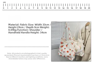 Detailed size specifications for a floral fabric tote bag with 3D texture and dimensions