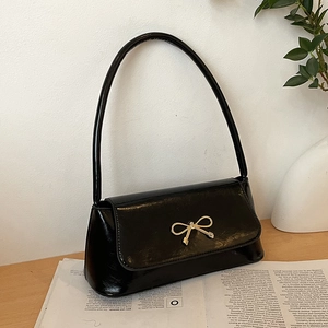 Sac À Épaule Baguette Femmes Cuir PU Boucle Métallique Nœud Sac À Main Sous Les Aisselles Mode Street Chic