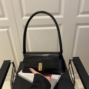Sac Sous le Bras en PU Motif Crocodile pour Femmes Sac Baguette Vintage Serrure Métallique Dorée Sac à Main Carré Quotidien