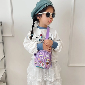 Bolso bandolera infantil de unicornio morado con correa ajustable y estampado de arcoíris